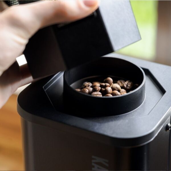 KaffeLogic Nano7 home or sample roaster